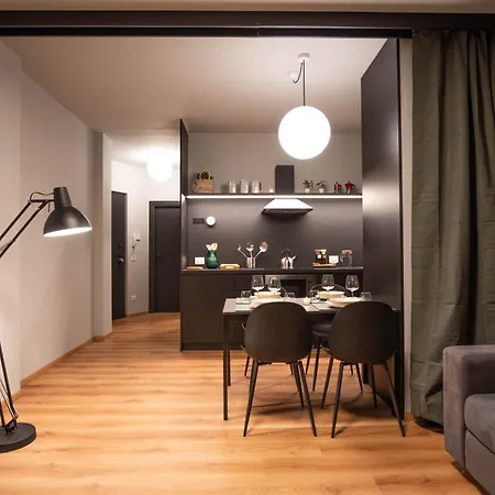 House 74 * Verona