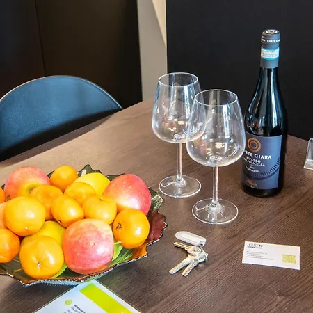 Appartamento House 74 - 100m Fiera - Reserved Parking