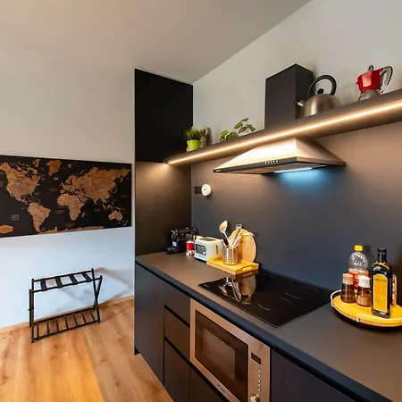 House 74 - 100m Fiera - Reserved Parking 公寓 维罗纳